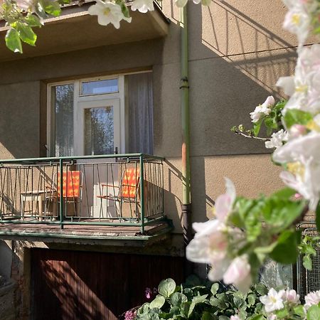 Spacious Apartment - Free Parking! Praga Esterno foto
