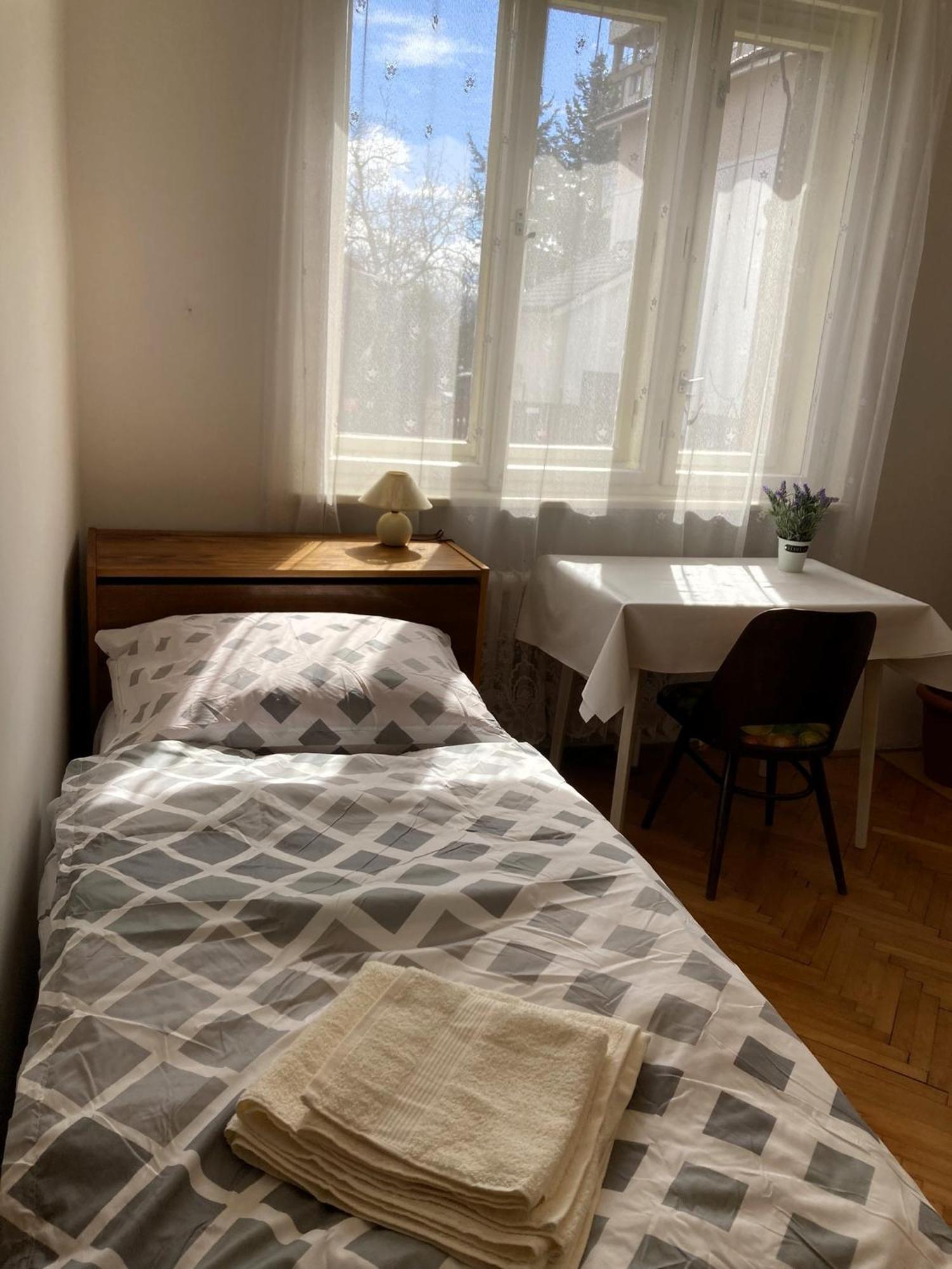 Spacious Apartment - Free Parking! Praga Esterno foto
